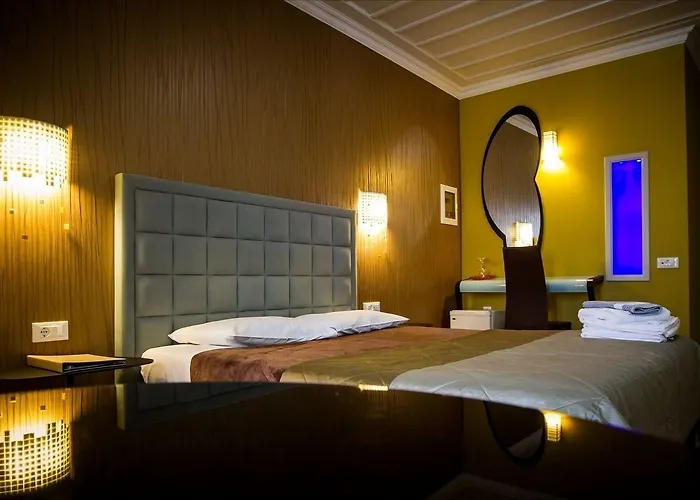 Amfitriti Palazzo Hotel 4*